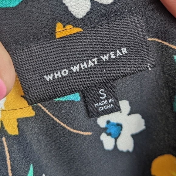 WHO What Wear Black Floral Button Down Blouse S Office Work Brunch - Picture 3 of 15